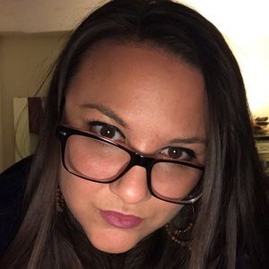 Meet your Posher, Leanne